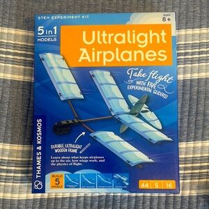 Thames & Kosmos Ultralight Airplanes STEM Kit